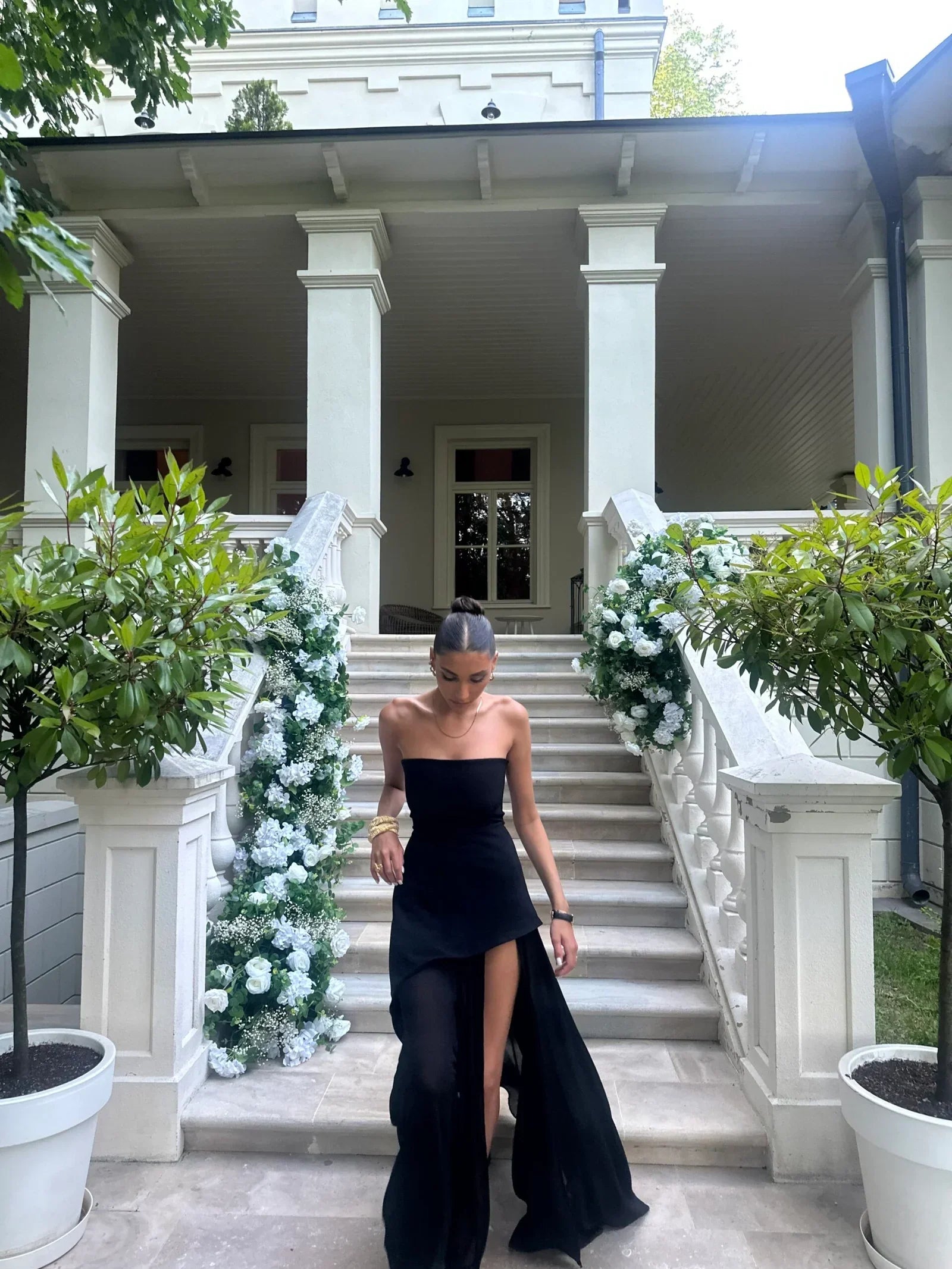 Elodie - Suknia z szyfonu bez ramiączek 