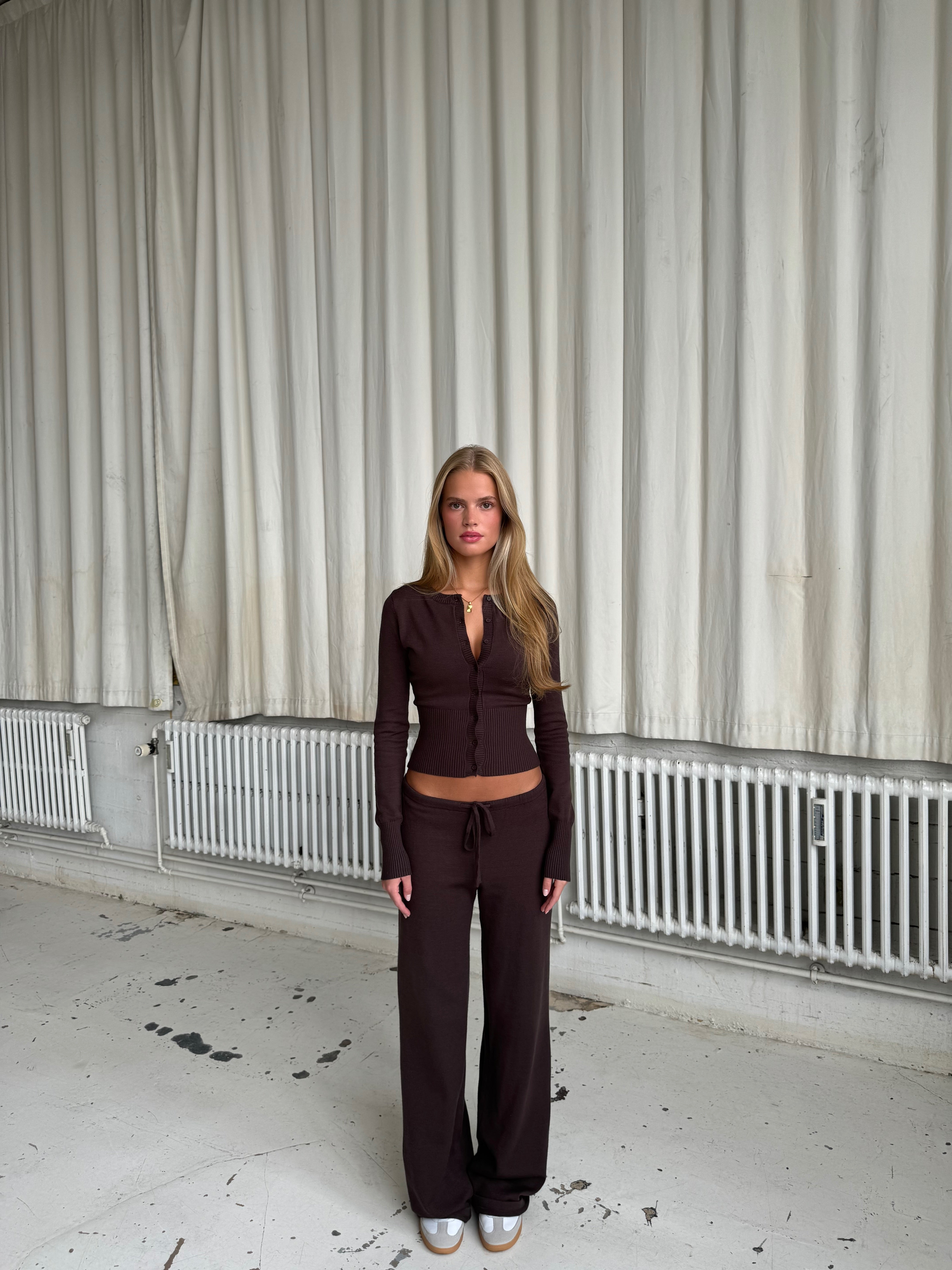 AMAL - Zestaw z dzianinowym kardiganem 