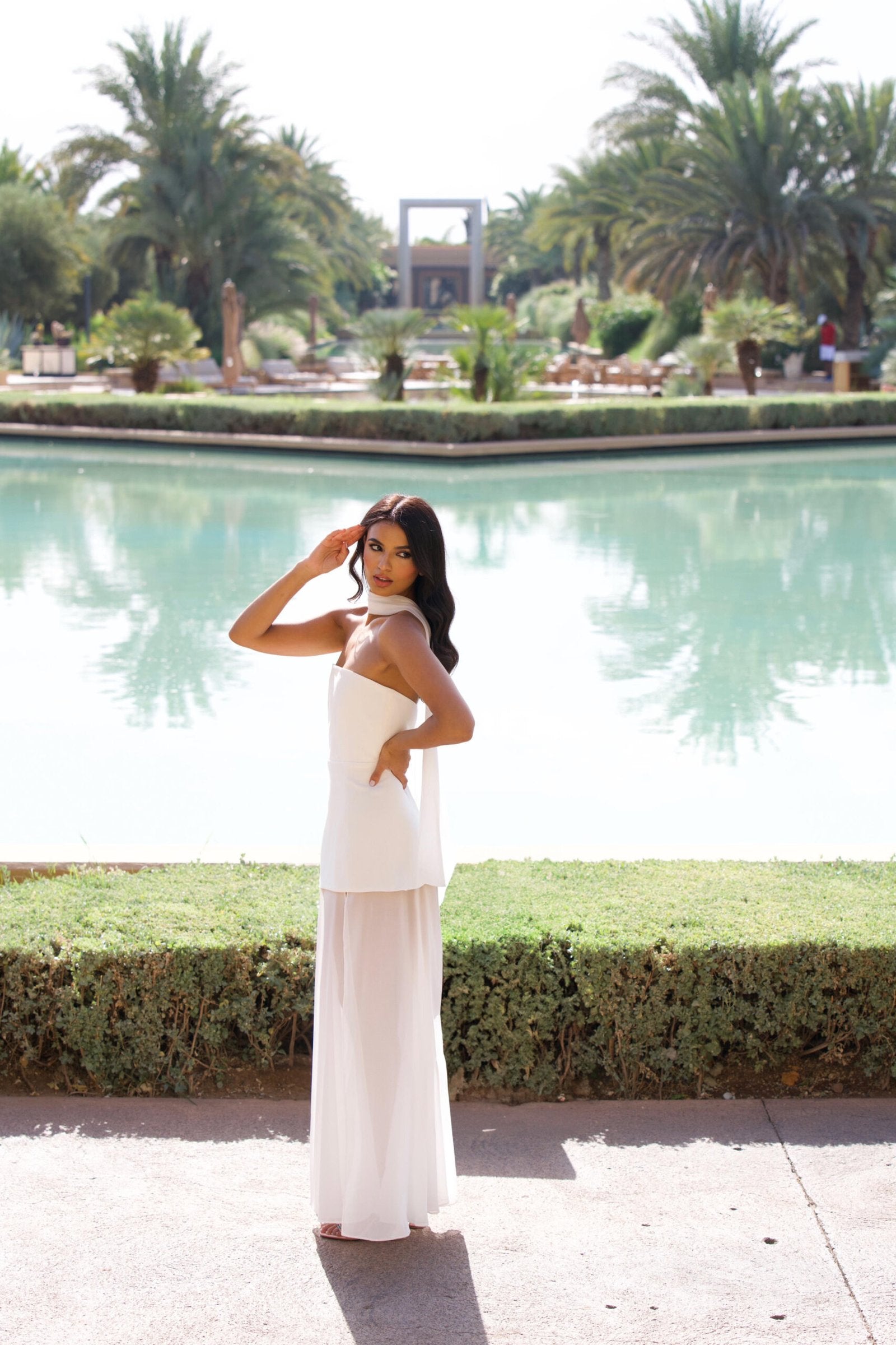 Elodie - Suknia z szyfonu bez ramiączek 