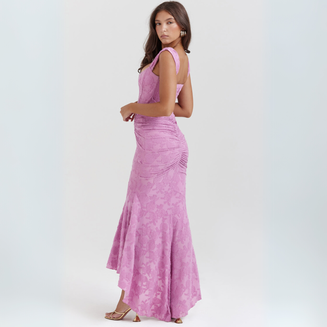 Ariana | Sukienka z wyciętym rozcięciem