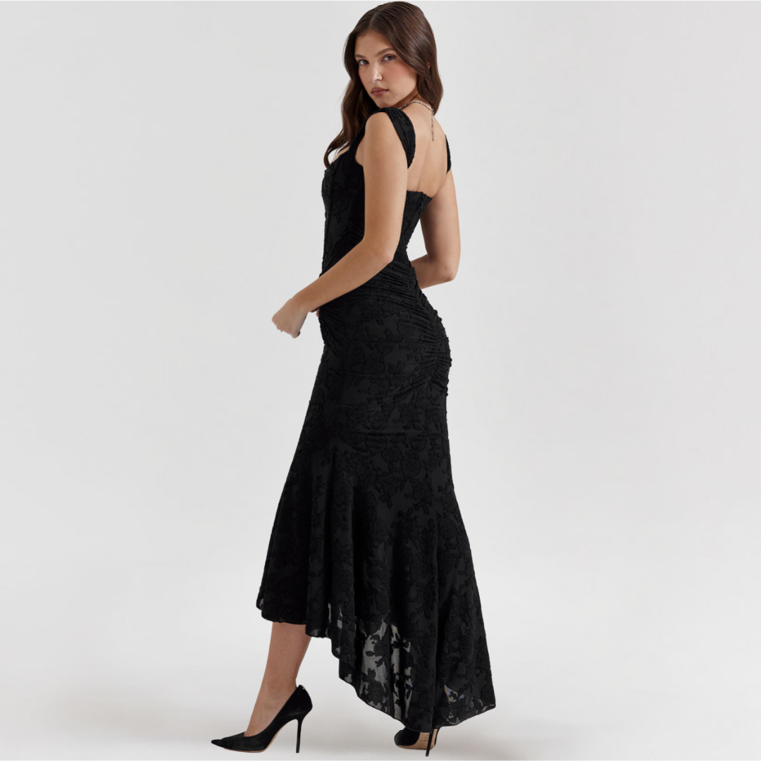 Ariana | Sukienka z wyciętym rozcięciem