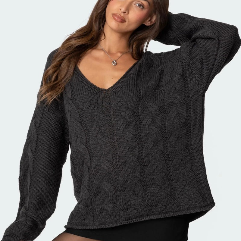 Luźny sweter z warkoczowym splotem