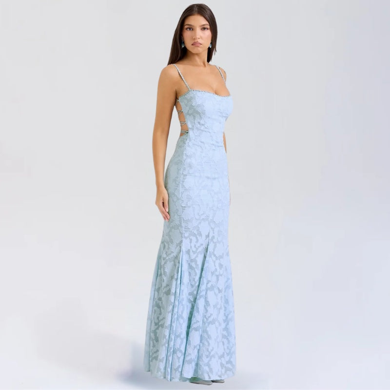 Ariana | Sukienka z wyciętym rozcięciem